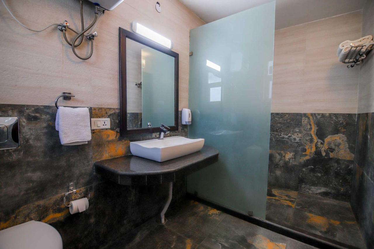 Mistletoe House By Veo - Part Of Stayvista Bhimtal Luaran gambar